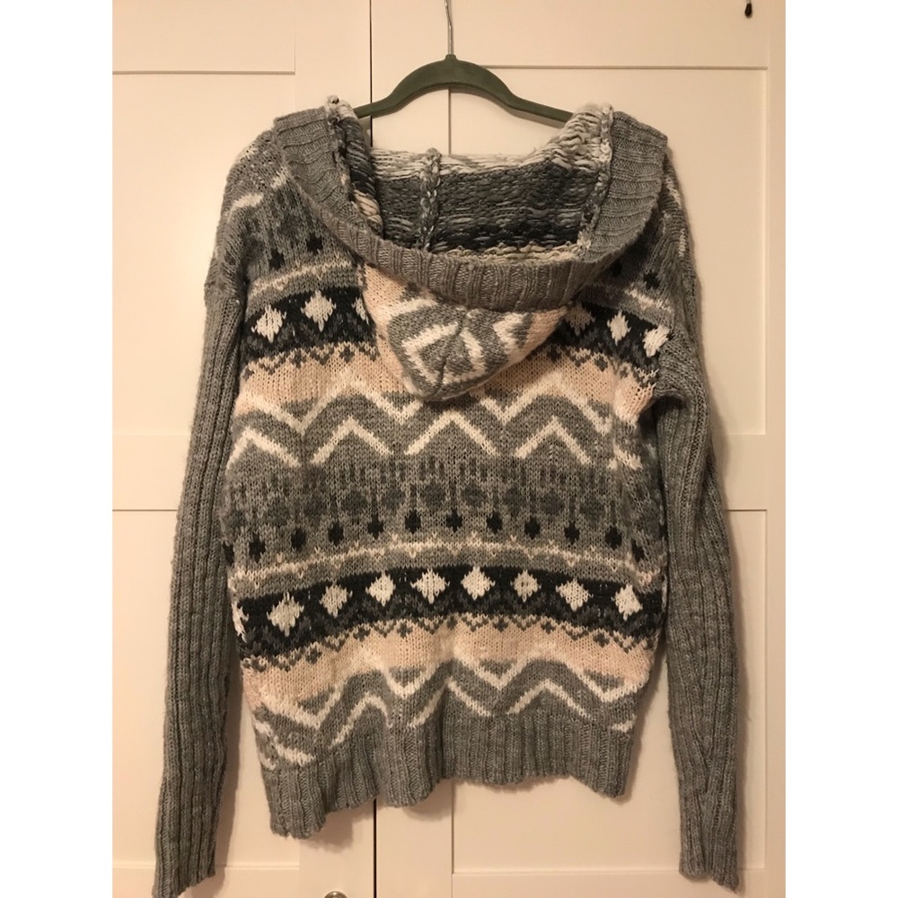 Chunky Patterned Sweater - Picture 2 of 2